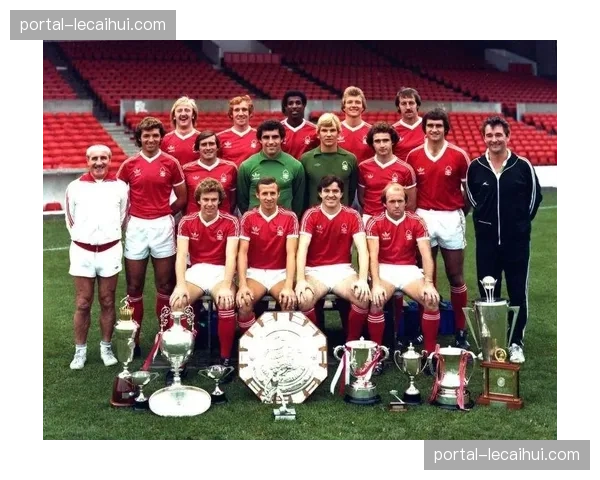 回顾：2016年莱斯特城奇迹，从防守反击到高效夺冠的战术样本